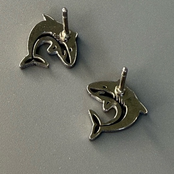 Stainless Steel Waterproof Shark Stud - Picture 3 of 7